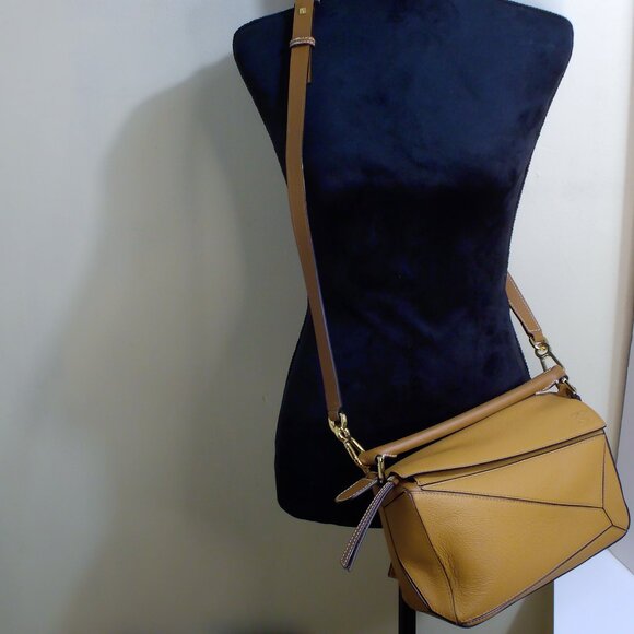 Loewe Puzzle Bag, Brown Pebbled Leather, Gold Hardware, Zip Closures, Crossbody - Picture 5 of 9